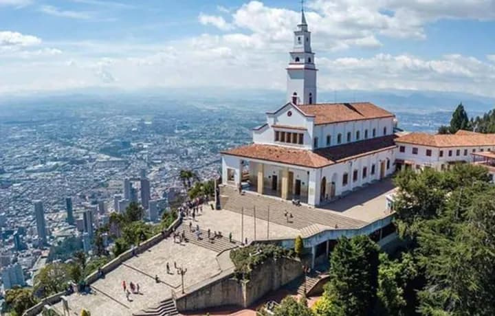 Día 2 - DÍA 2 – MONSERRATE Y CITY TOUR POR BOGOTÁ CENTRO HISTÓRICO, CANDELARIA, MUSEO DE ORO