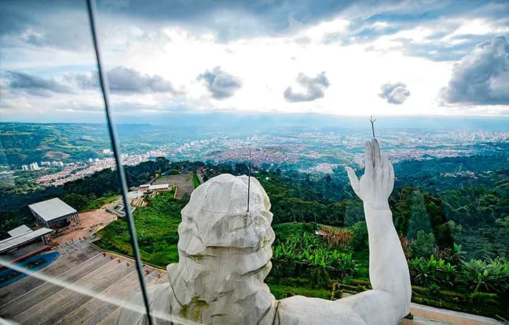 Día 4 - DÍA 4 – BOGOTÁ – SANTANDER – B/MANGA