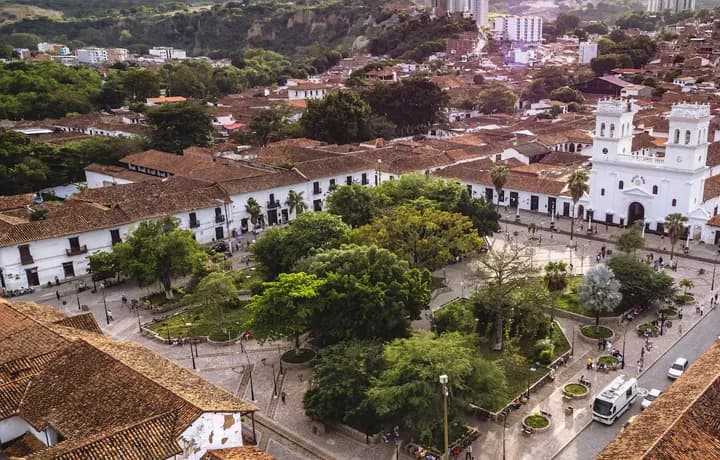 Día 4 - DÍA 4 – BOGOTÁ – SANTANDER