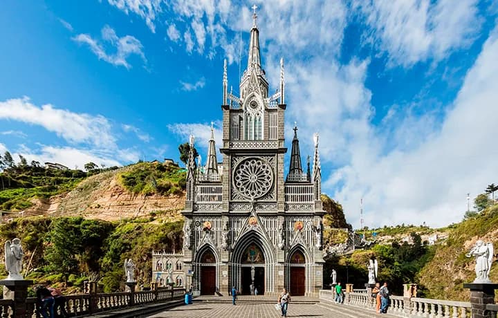 Día 5 - Día 5 – PASTO – VISITA SANTUARIO DE LAS LAJAS Y TULCÀN